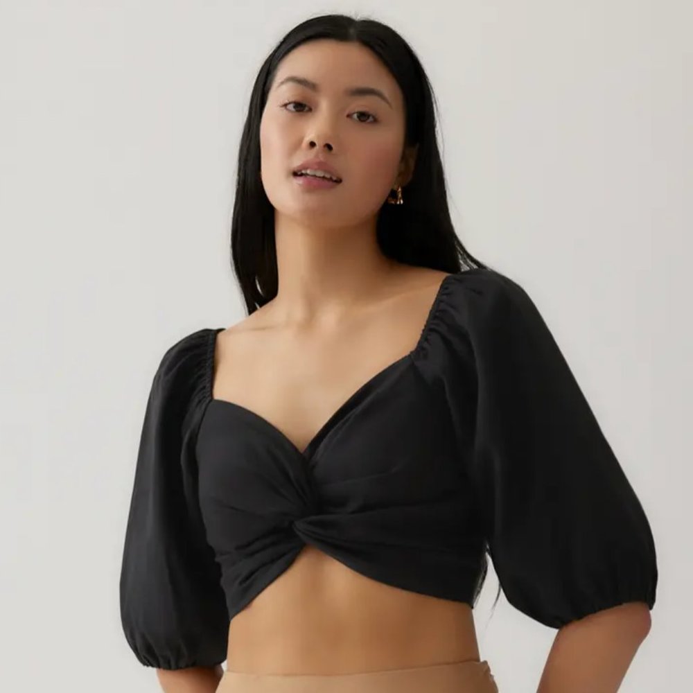 Black Twist Front Top